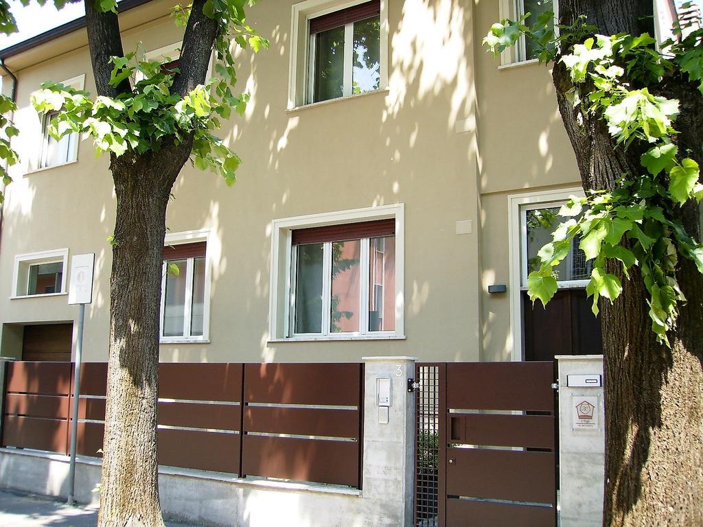 I Tigli Guest House Piacenza Eksteriør bilde